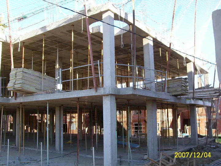 Ejecución de todo tipo de estructuras · 03